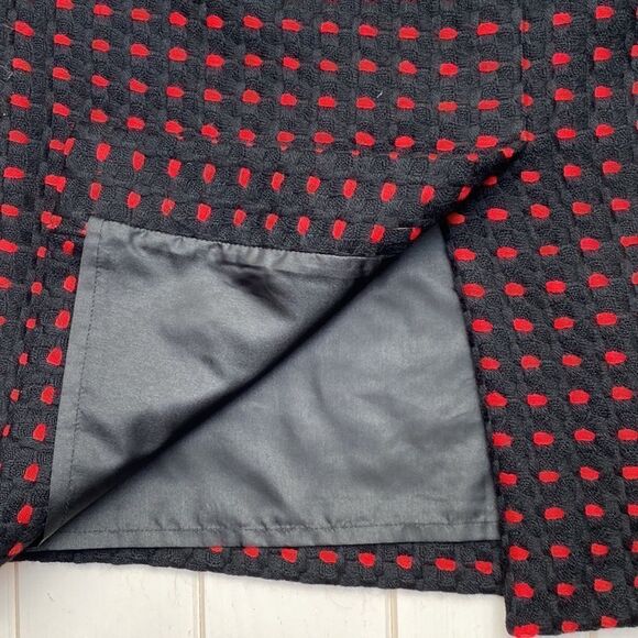 Elegant Red and Navy Women's Skirt Set - Picture 14 of 16